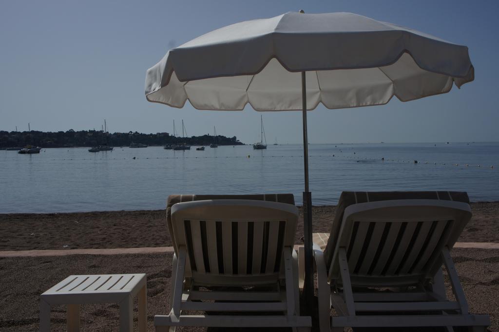 Agay Beach Hotel Saint-Raphaël エクステリア 写真