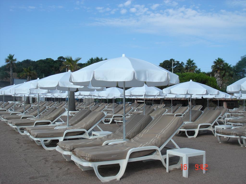 Agay Beach Hotel Saint-Raphaël エクステリア 写真
