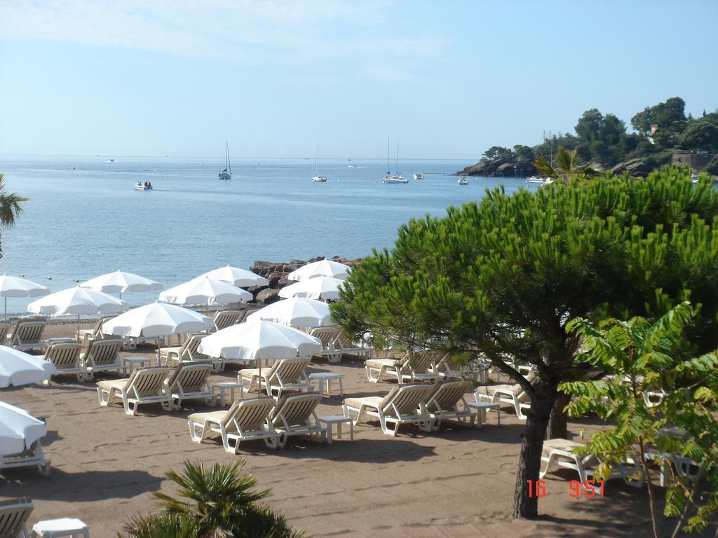 Agay Beach Hotel Saint-Raphaël エクステリア 写真
