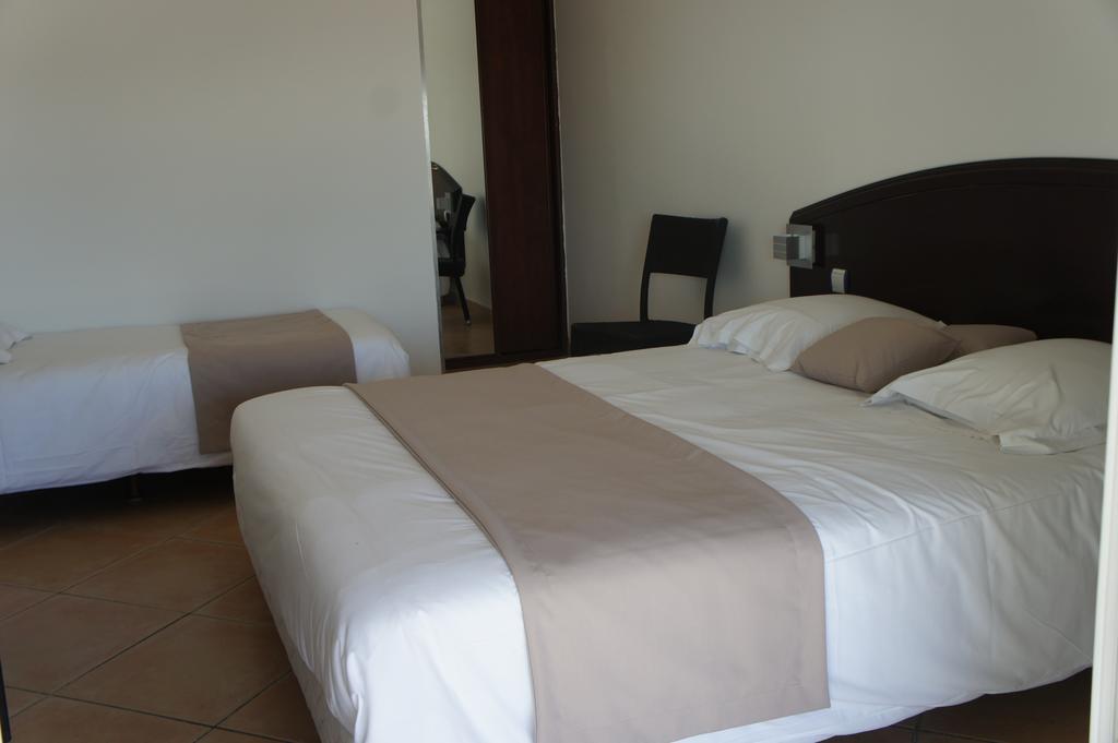 Agay Beach Hotel Saint-Raphaël 部屋 写真